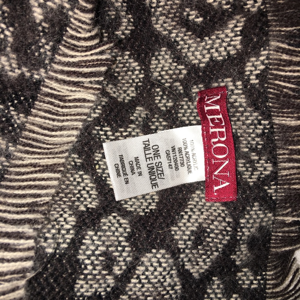 Cheetah Print Scarf - Picture 4 of 4